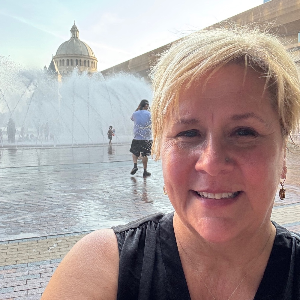 Meet your Posher, Kelly